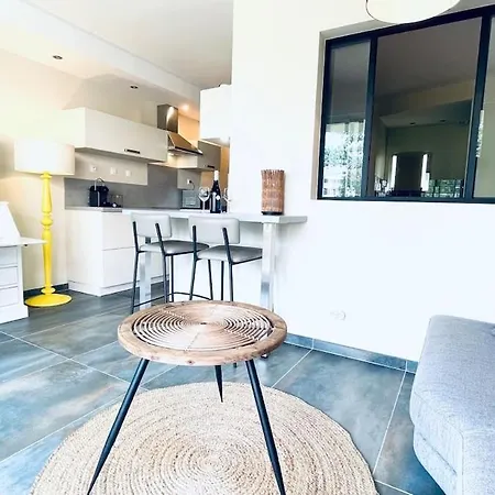 Centre, Grande Terrasse, Parking, Calme * Voiron